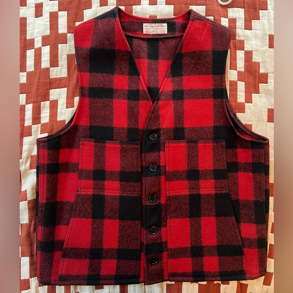 FILSON MACKINAW WOOL VEST SIZE 46 GREAT CONDITION
